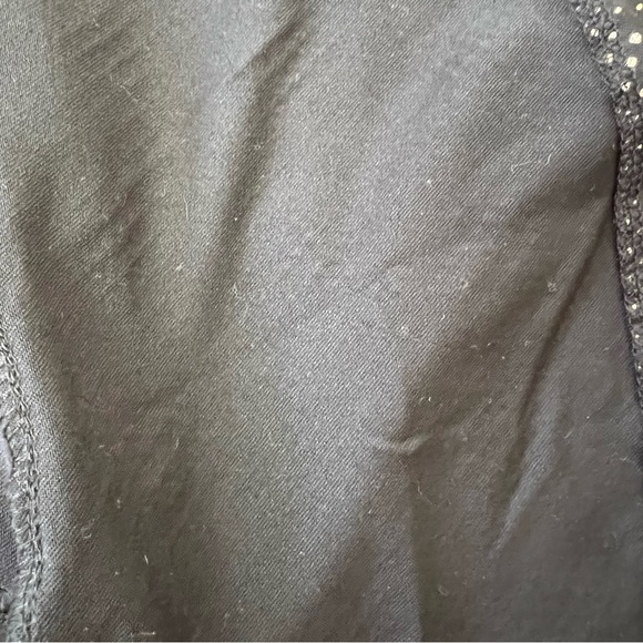 TAIL Activewear Black and Gold Ruffled Hem Dress Sz Women’s Extra Small - Picture 8 of 10